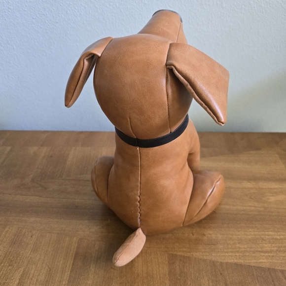 Taylor & Olive Logan Modern Resin/Leather Sitting Dog Door Stopper - Picture 5 of 10